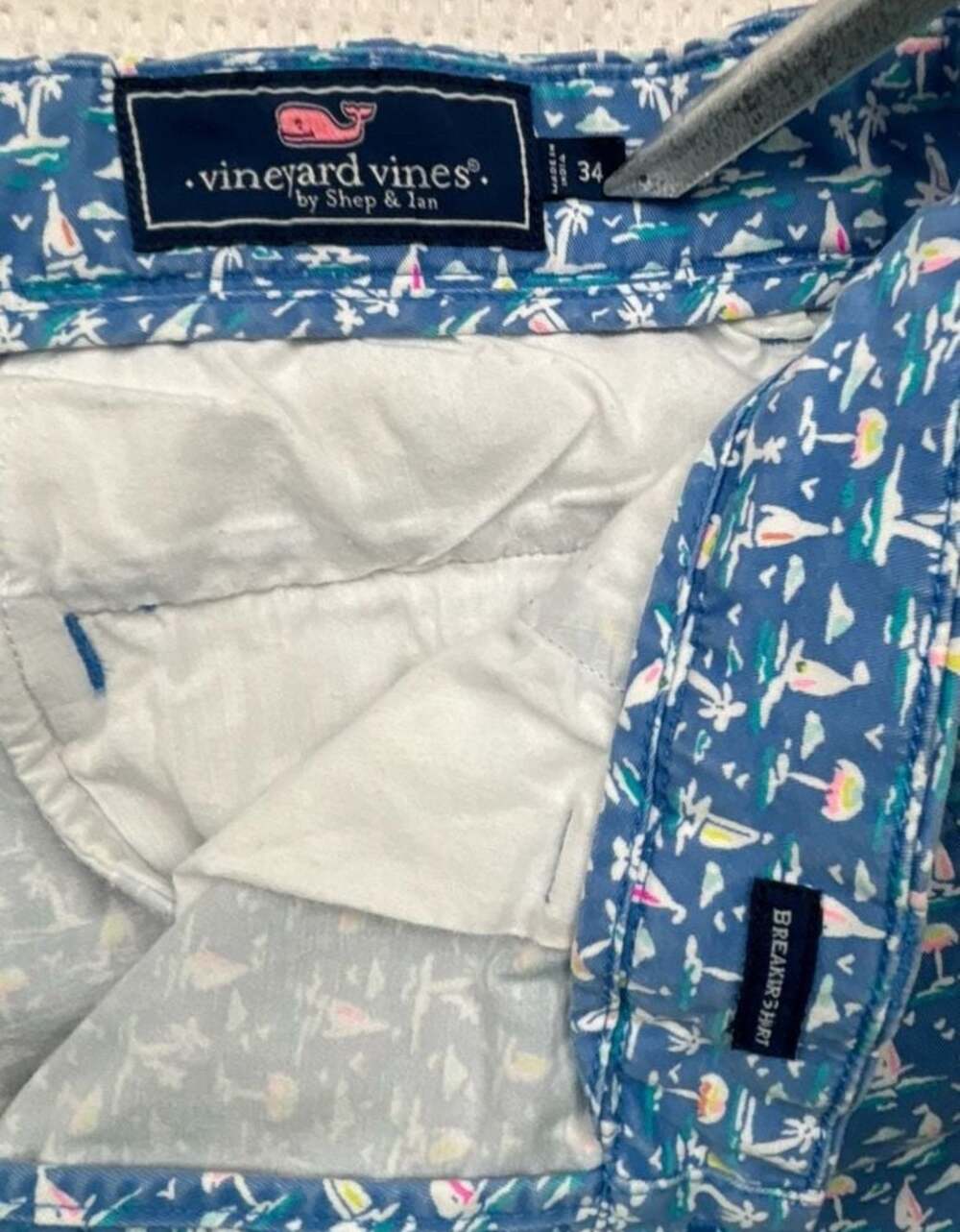 Vineyard Vines Men's Breaker Shorts Size 34 Blue Sailboat Palm Tree Print - Picture 2 of 9
